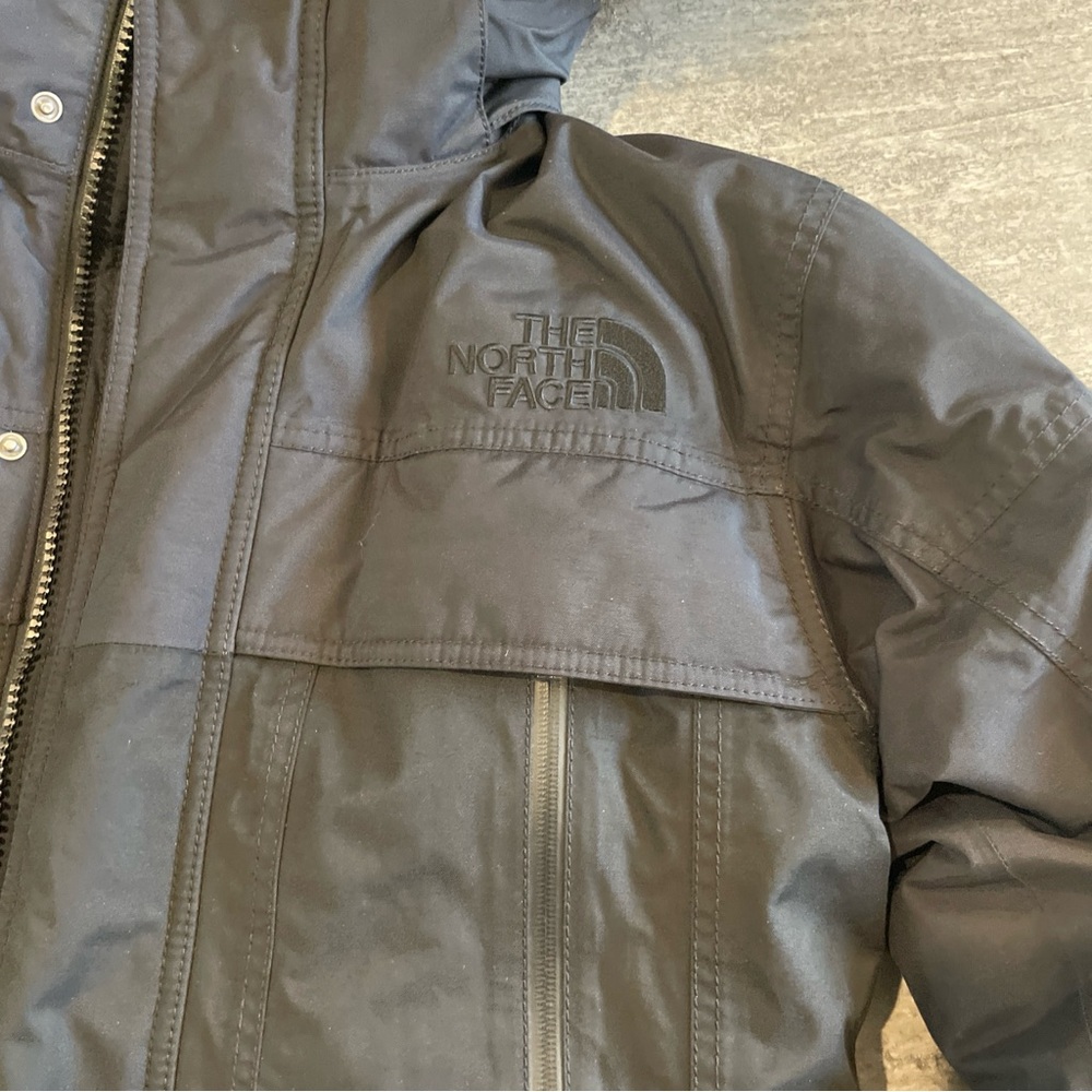 North Face Men's McMurdo All Black Parka Jacket - Picture 4 of 10